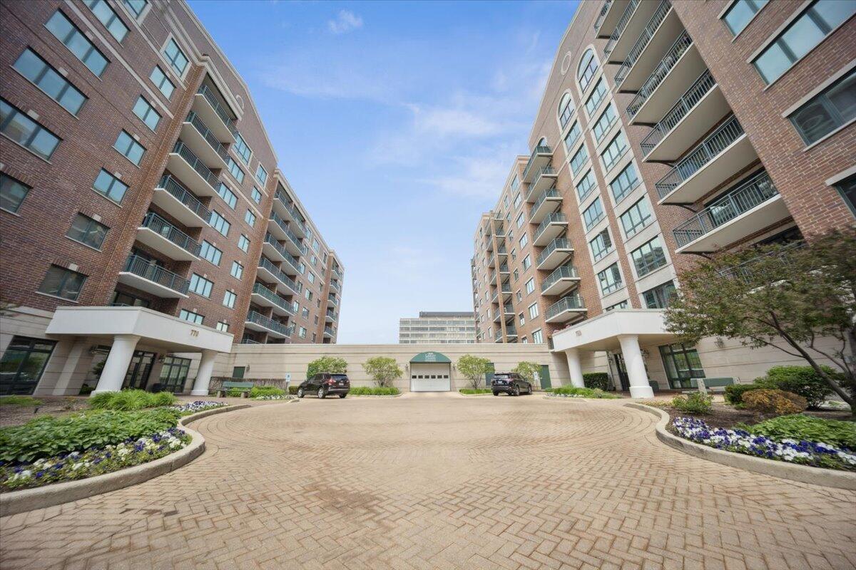 750 Pearson Street 703 — photo