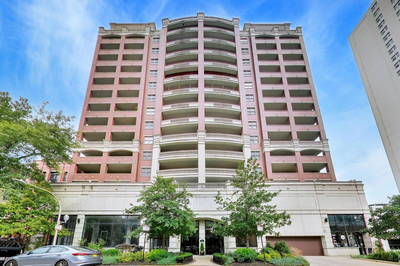 828 W Grace Street 1308 — photo