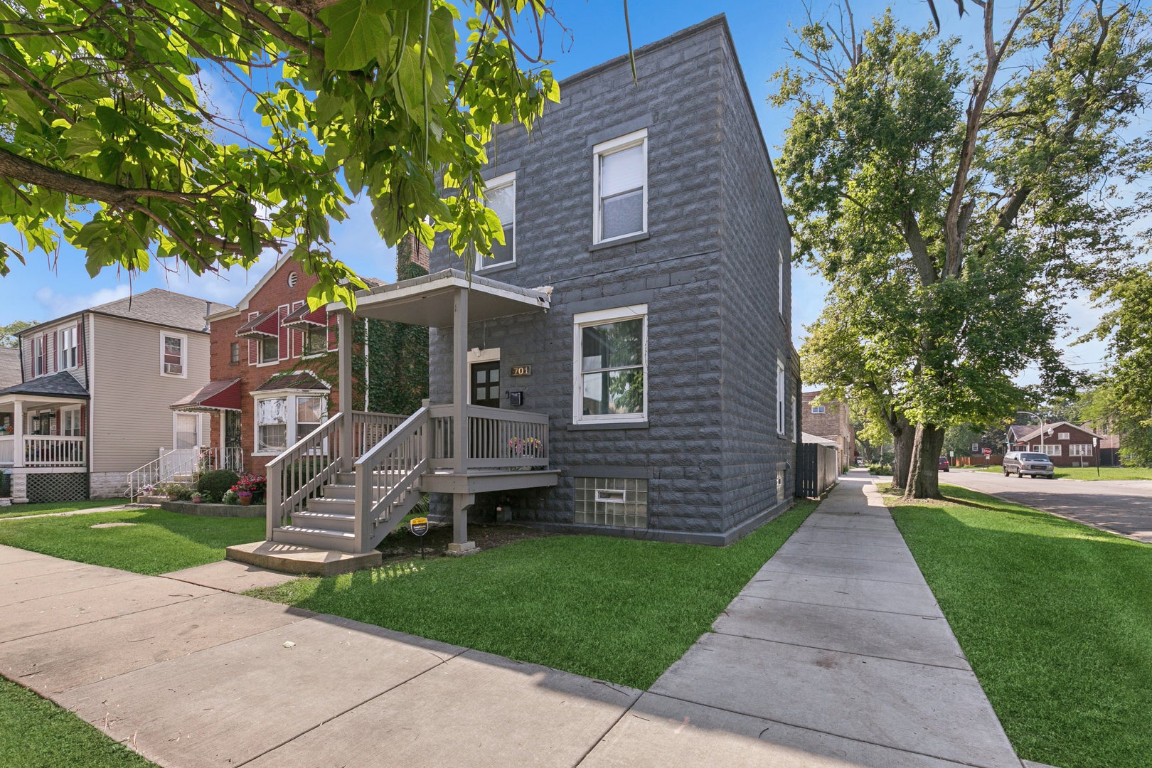 701 E 89th Place — photo