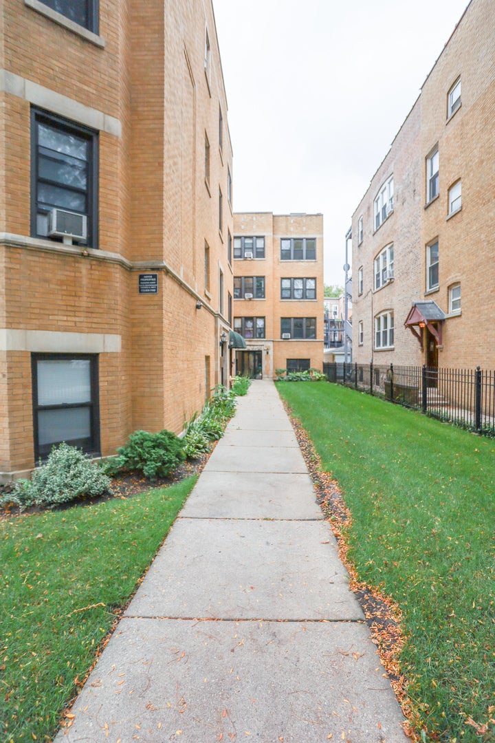 2017 W Berwyn Avenue 3S — photo