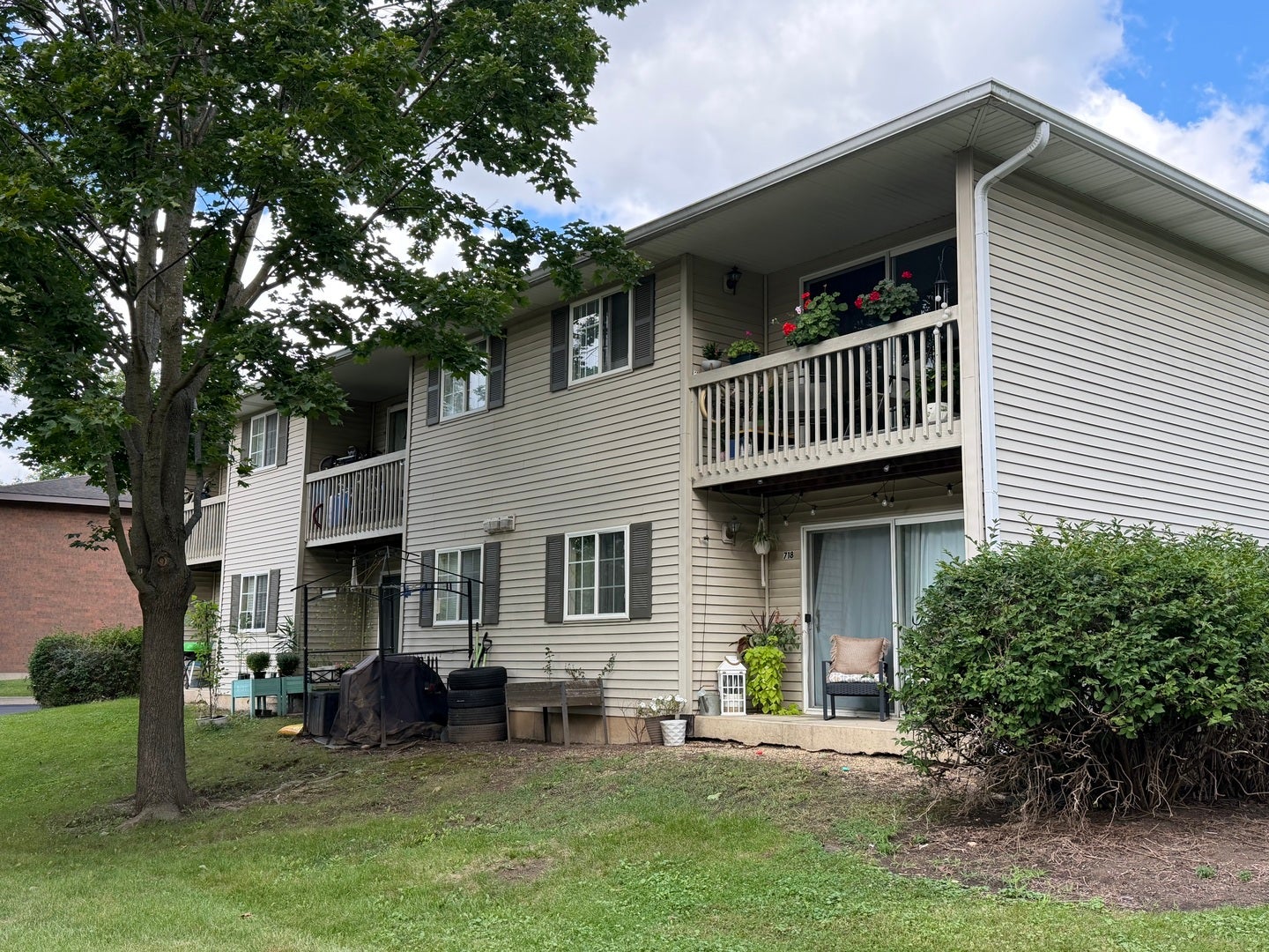716 Elm Street 716 — photo