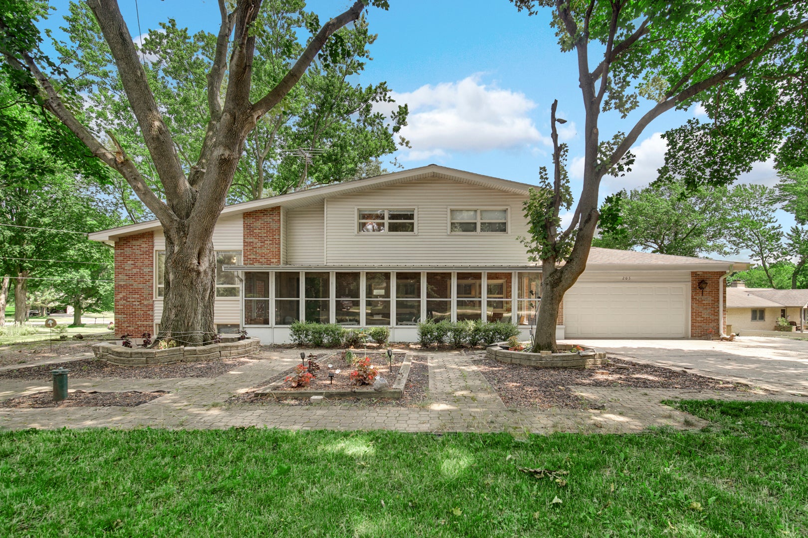 205 Sharon Drive — photo