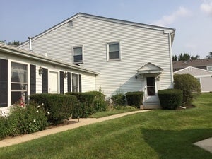 304 Creekside Court 304 — photo