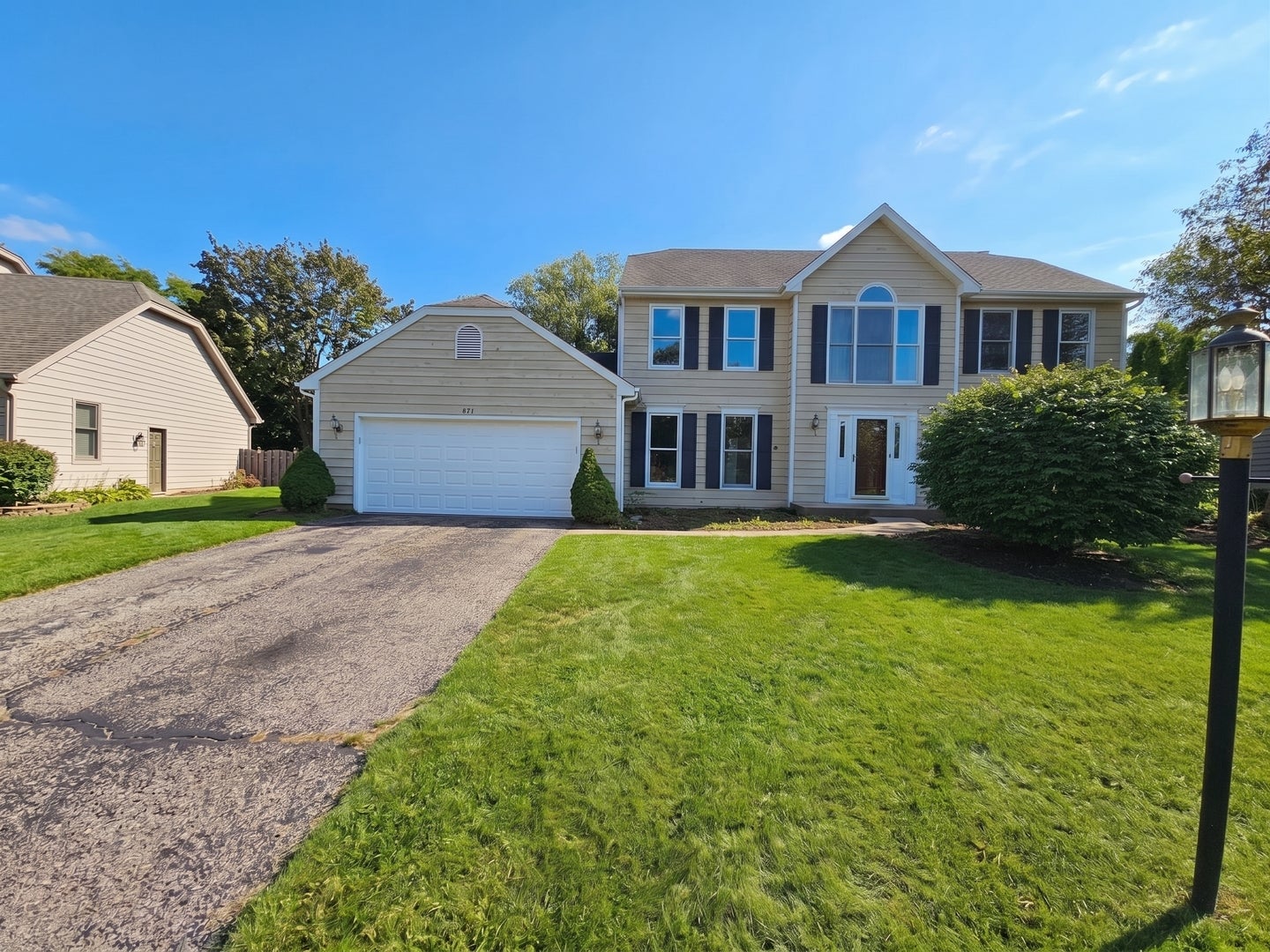 875 Crabtree Lane — photo