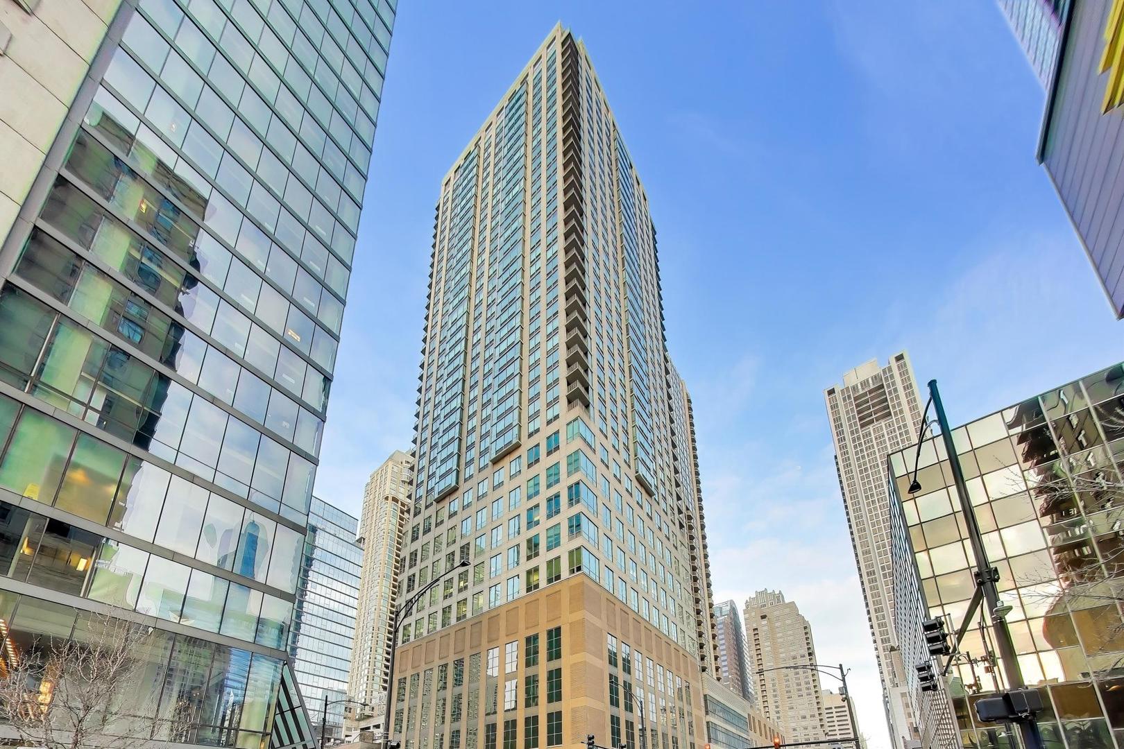 2 E Erie Street 3005 — photo
