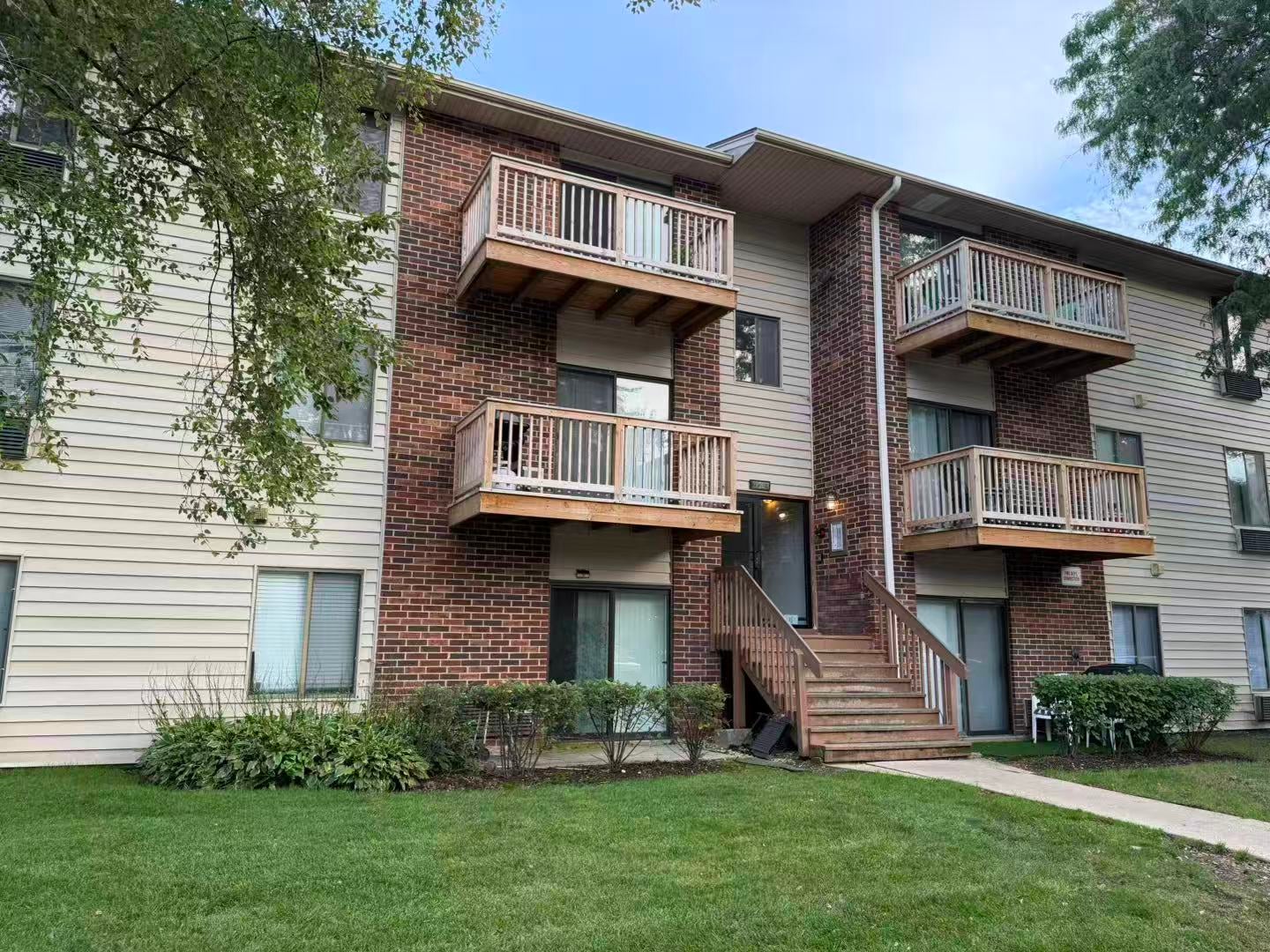 716 Prescott Drive 302 — photo