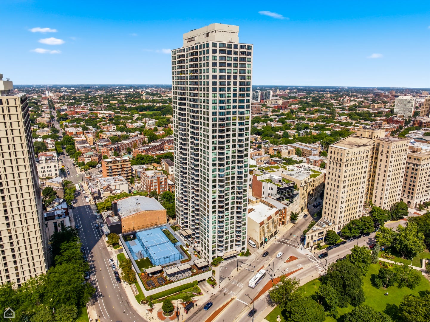 2020 N Lincoln Park West 28Ab — photo