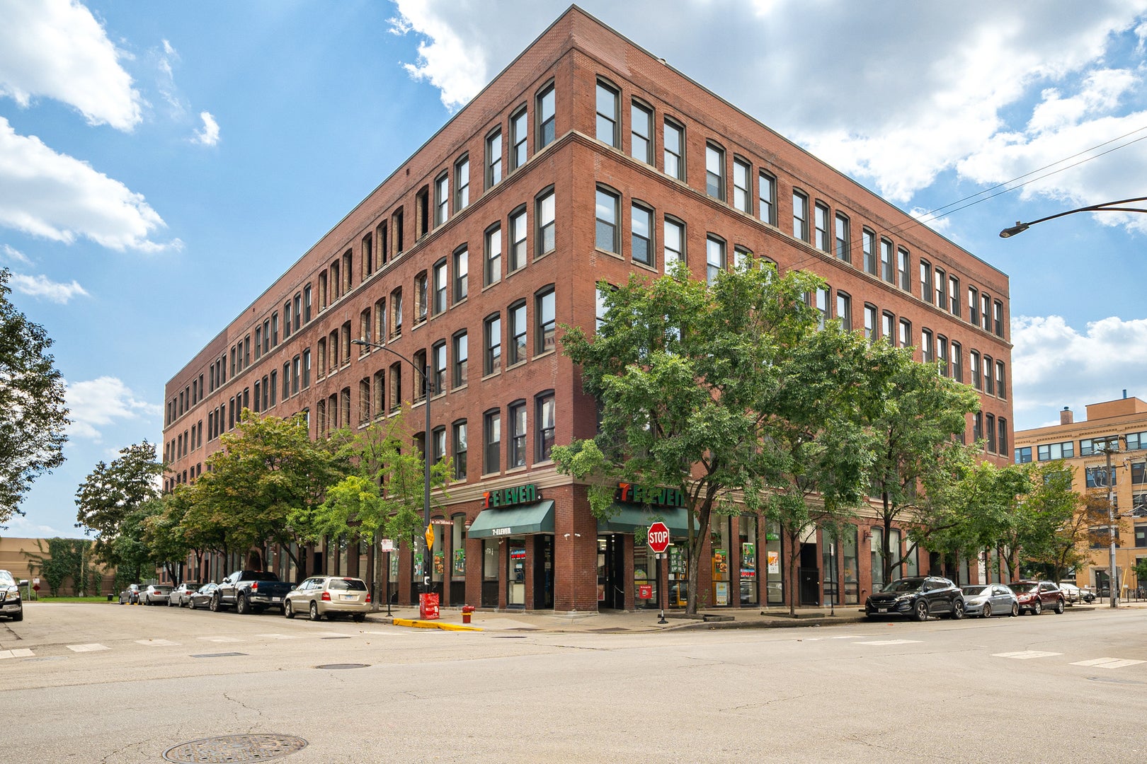 400 S Green Street 212 — photo