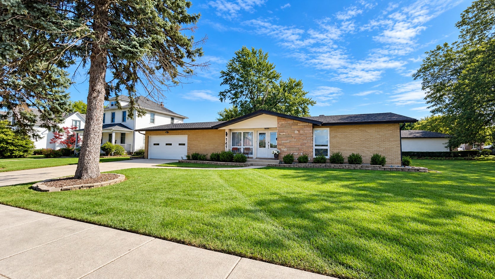 141 W Army Trail Boulevard — photo