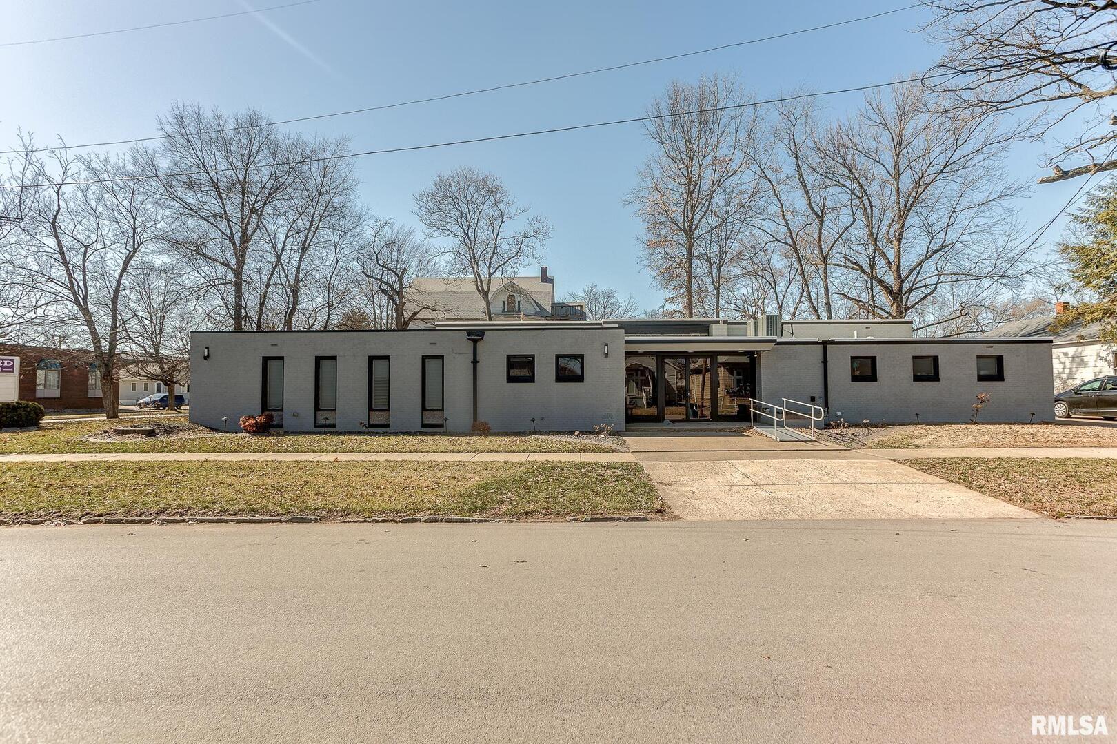 104 N Pine Street — photo