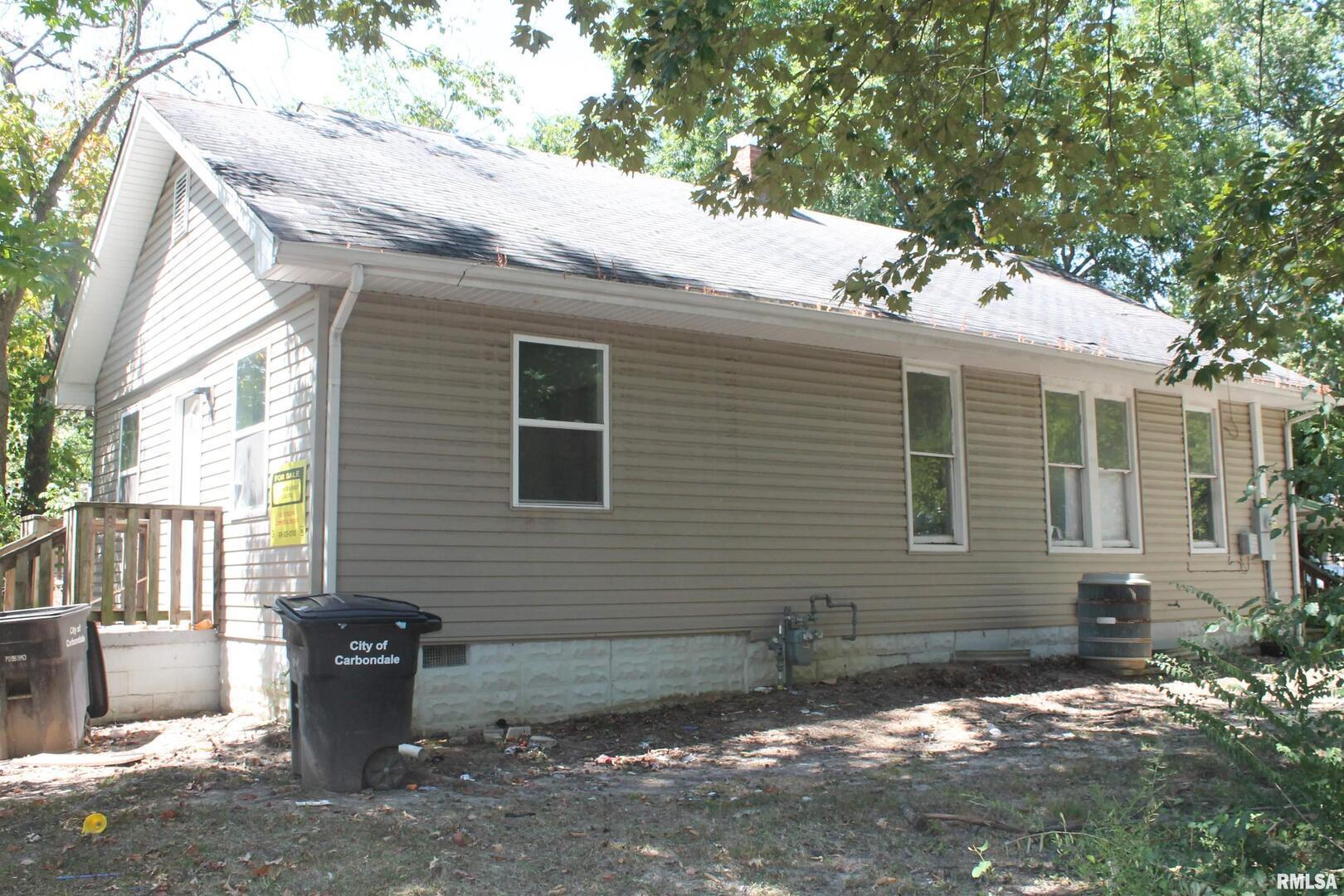 702 W Walnut Street — photo