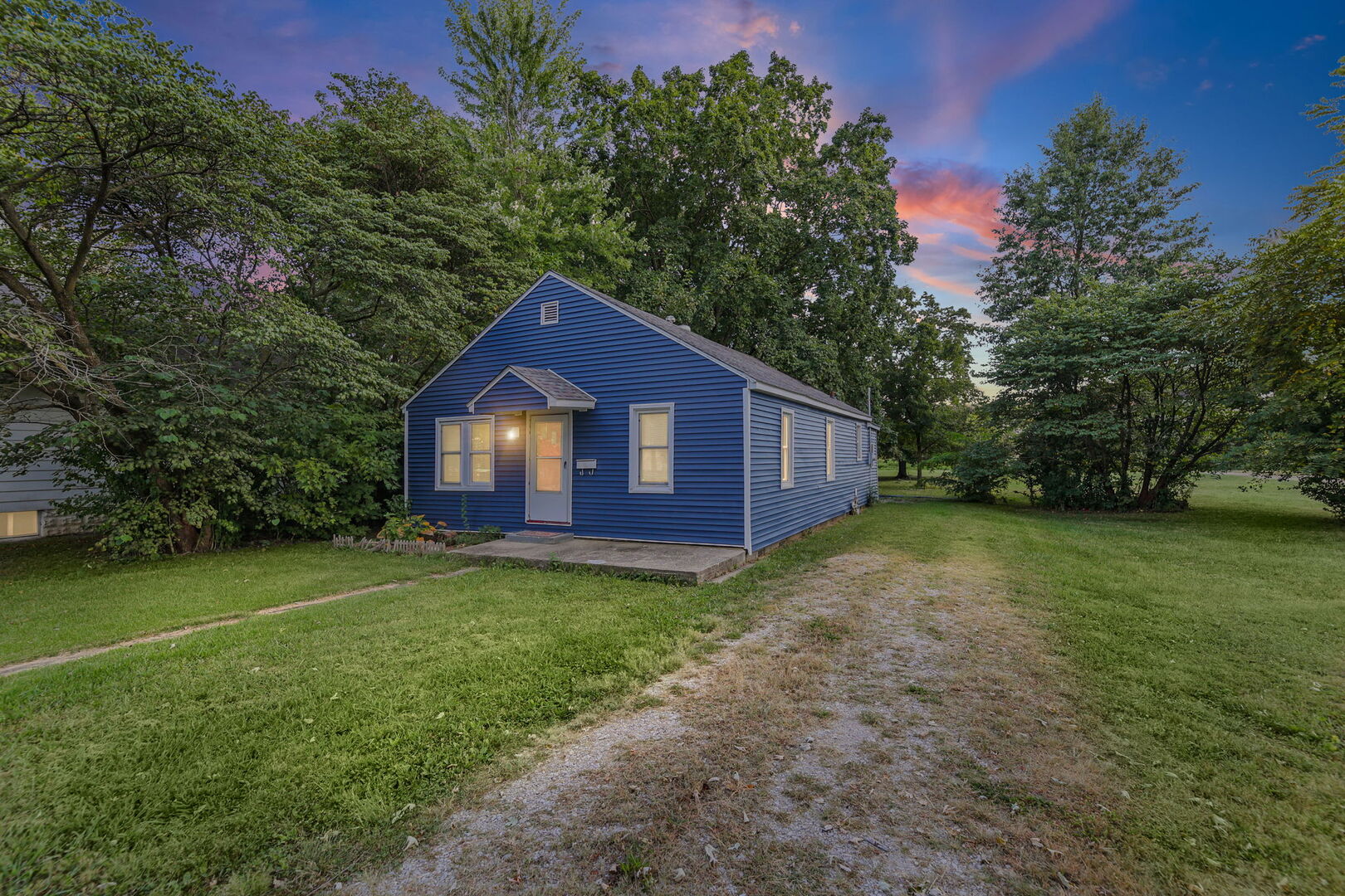 721 W Whittaker Street — photo