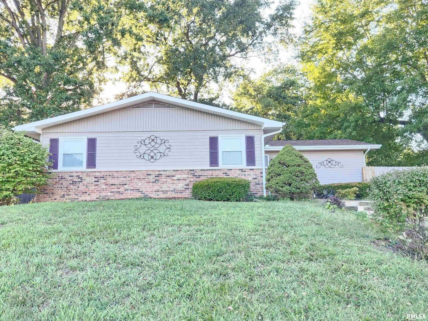 112 N Parrish Lane — photo