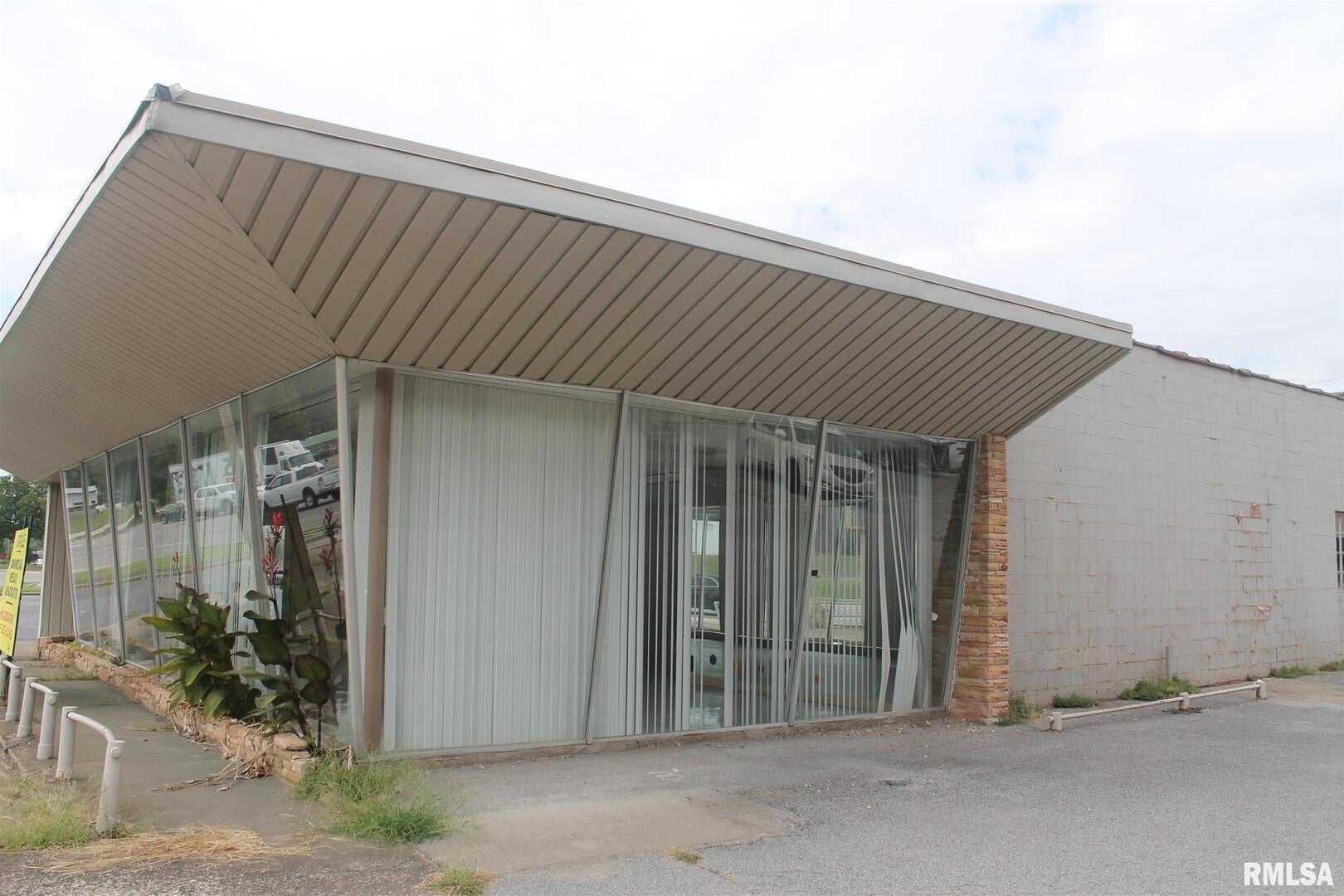 1308 W Main Street — photo