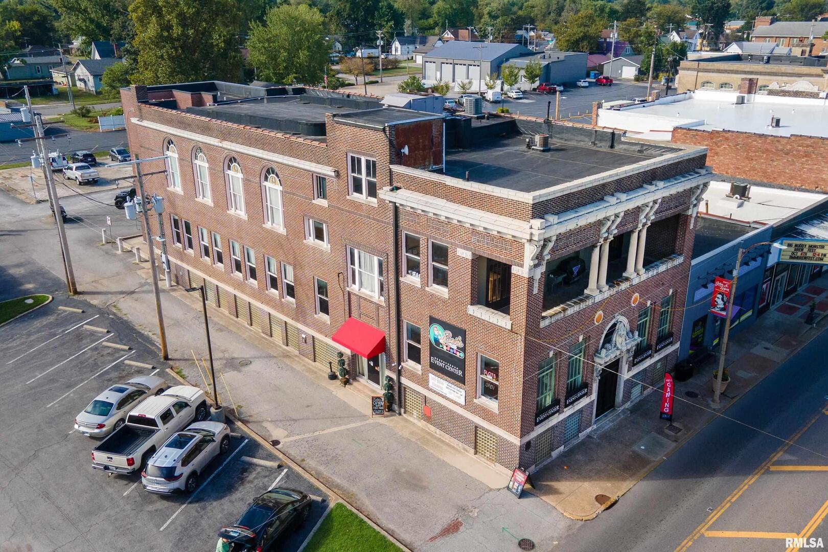 1329 Walnut Street — photo