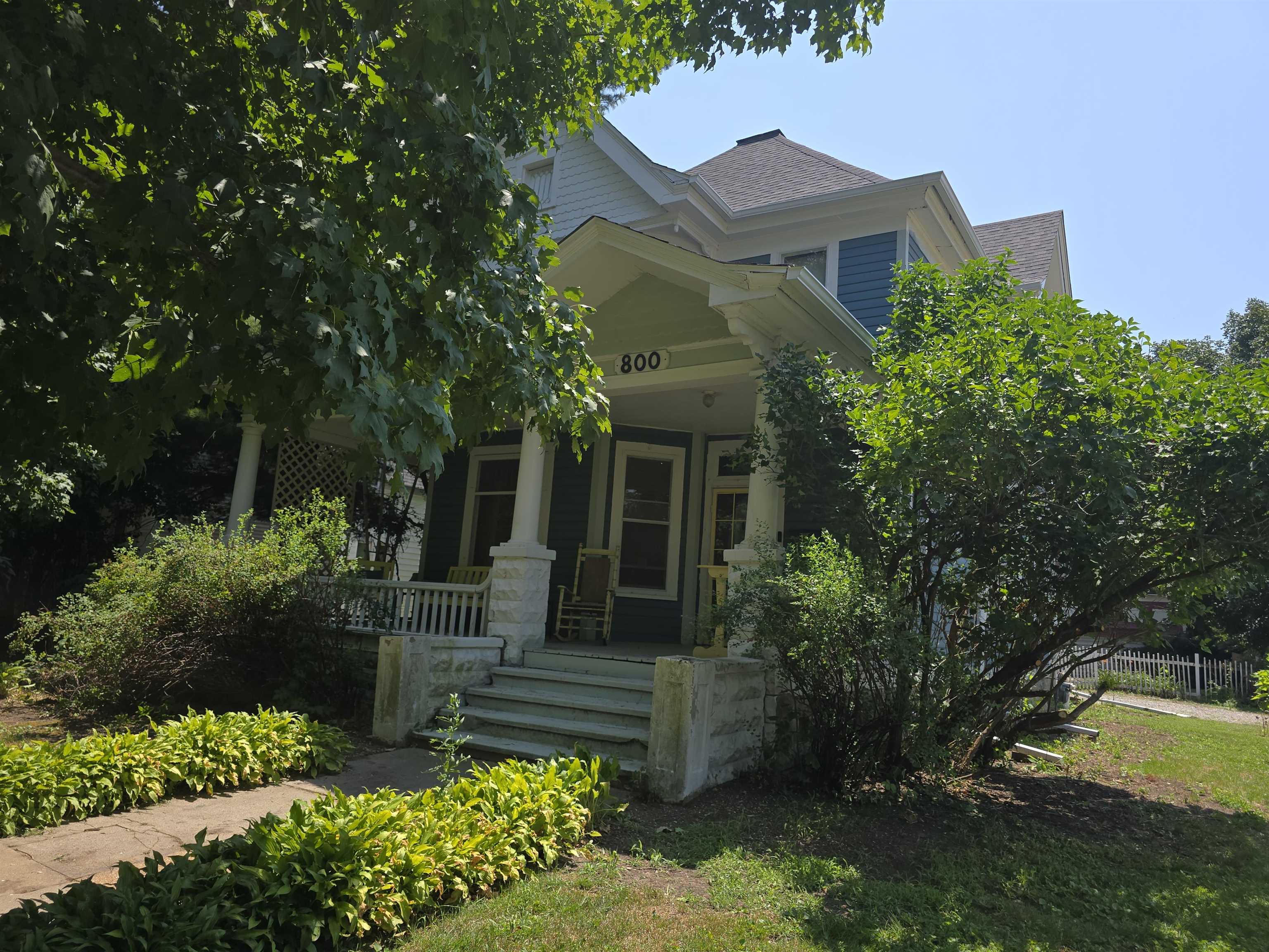 800 Main Street — photo