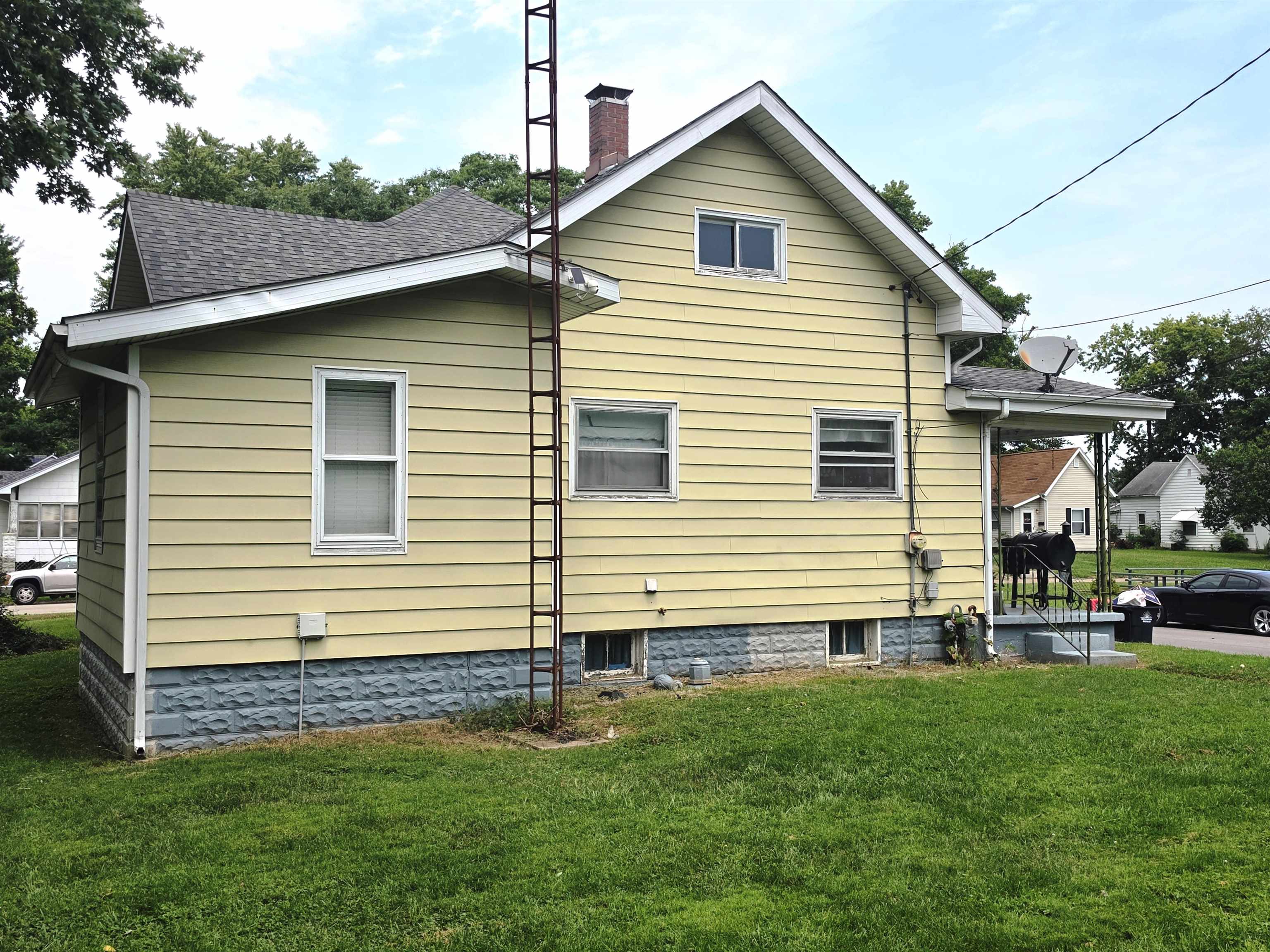 227 E Bennett Street, Salem, IL 62881 — photo 3