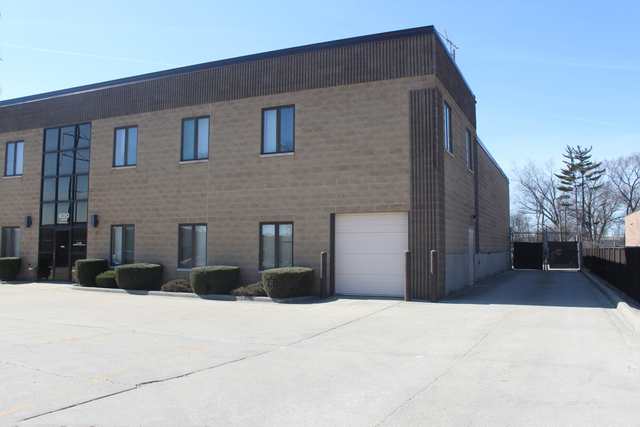 600 County Line Road 1N — photo
