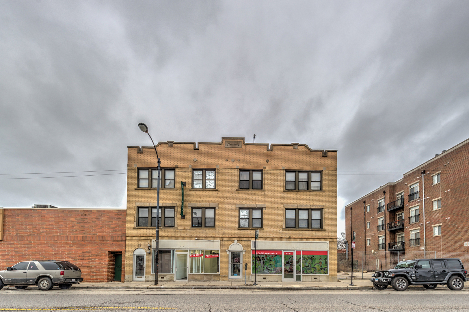 5331 N Lincoln Avenue — photo