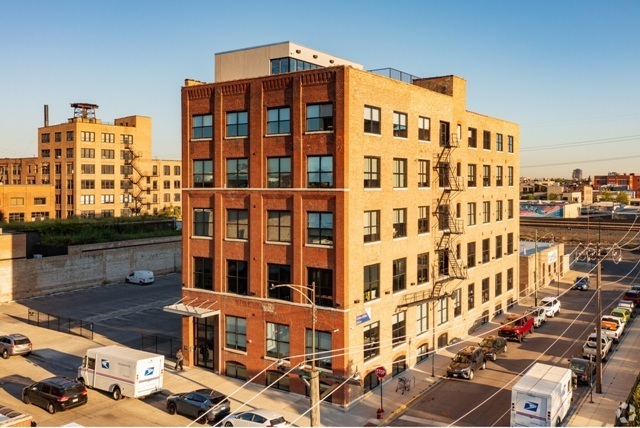 1500 W Carroll Avenue Lowerlevel — photo