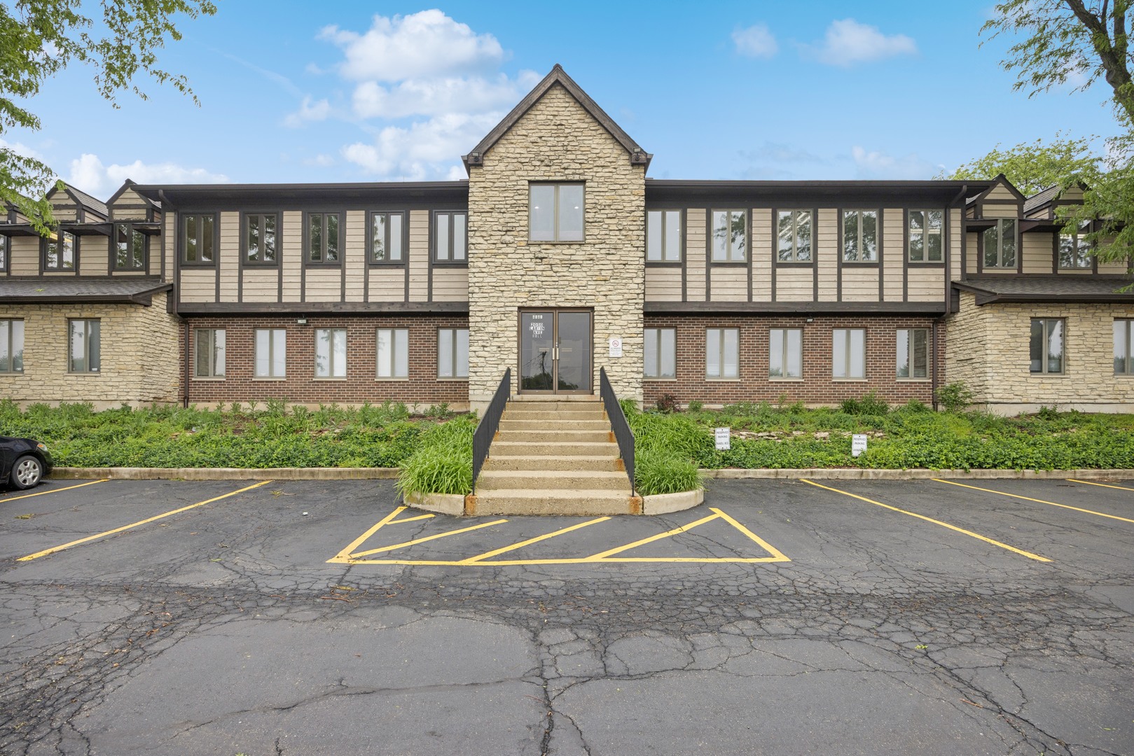 2050 Larkin Avenue 200-201 — photo