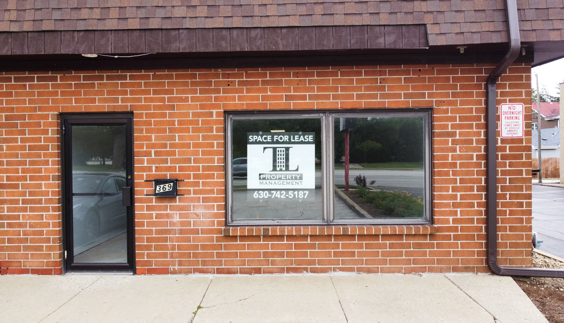 369 N Wood Dale Road — photo