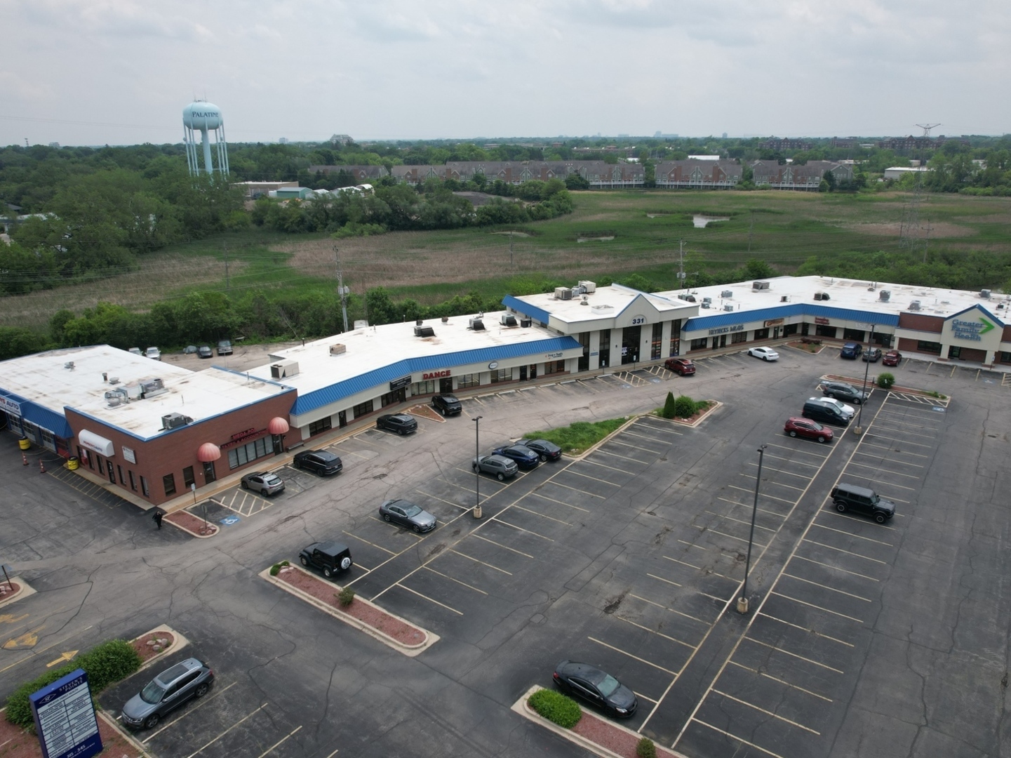 315-345 W Northwest Highway 335 — photo