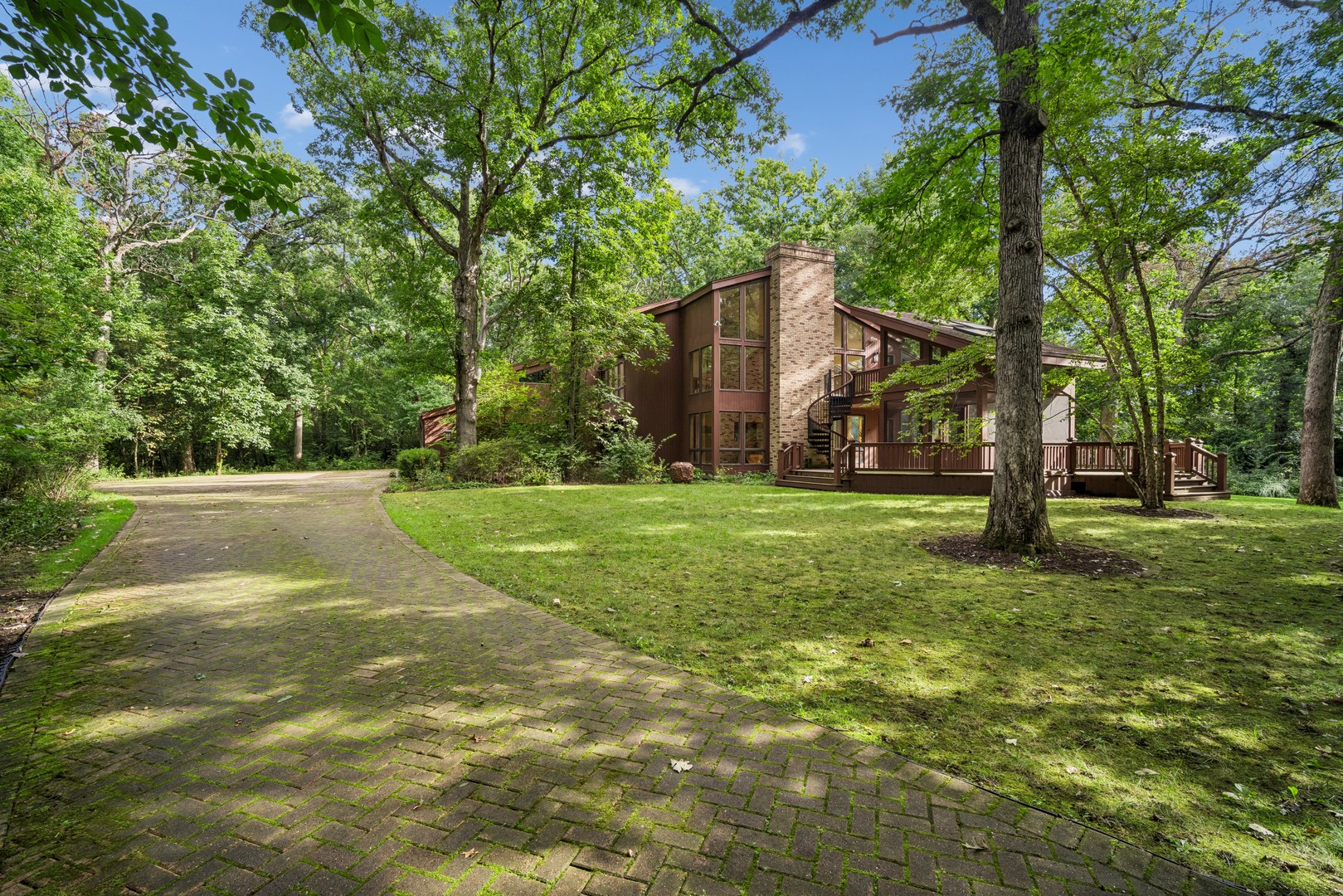 3135 Shagbark Lane — photo
