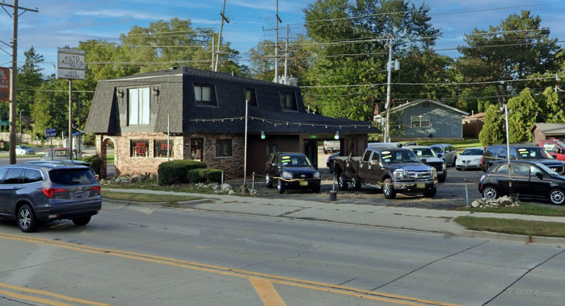 670 Northwest Highway — photo