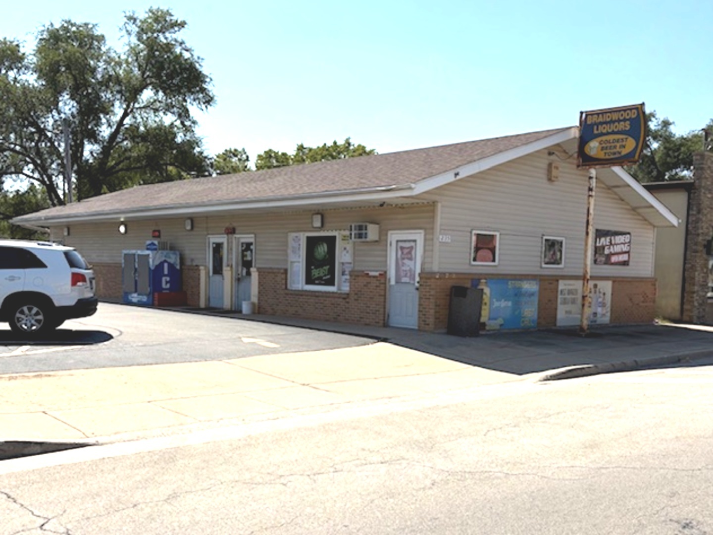 235 E Main Street — photo