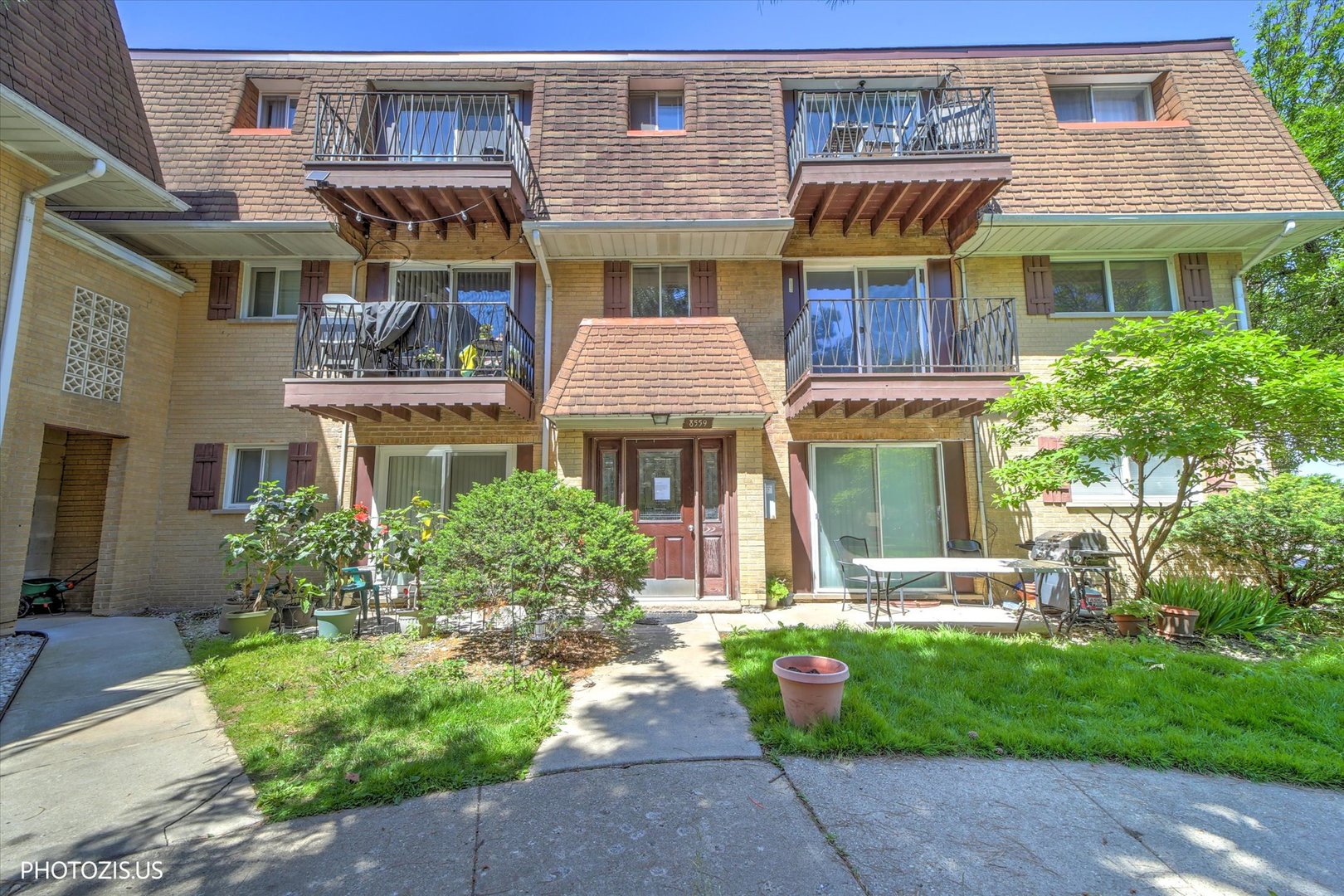 8559 W Rascher Avenue Unit 2N — photo