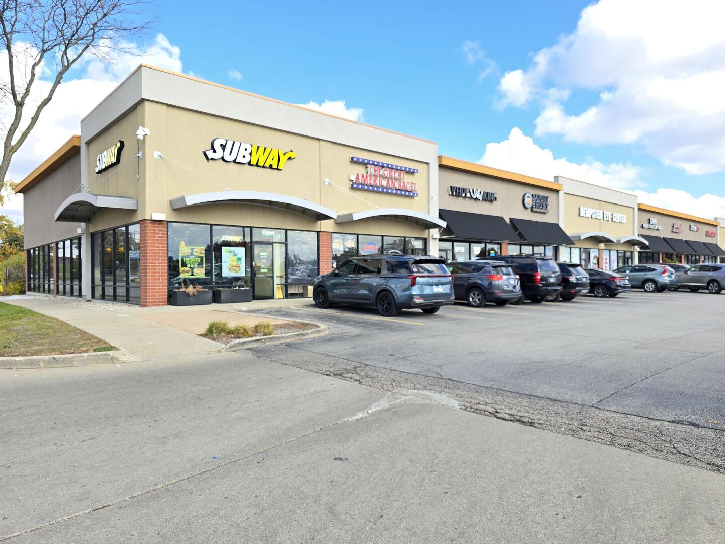 7182 Dempster Street — photo