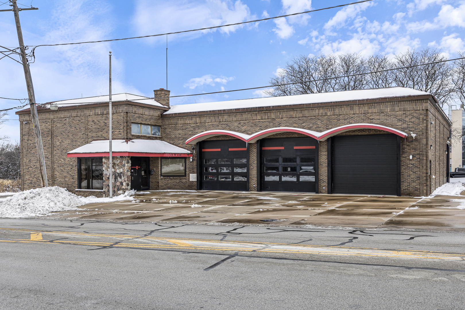 27W530 High Lake Avenue — photo