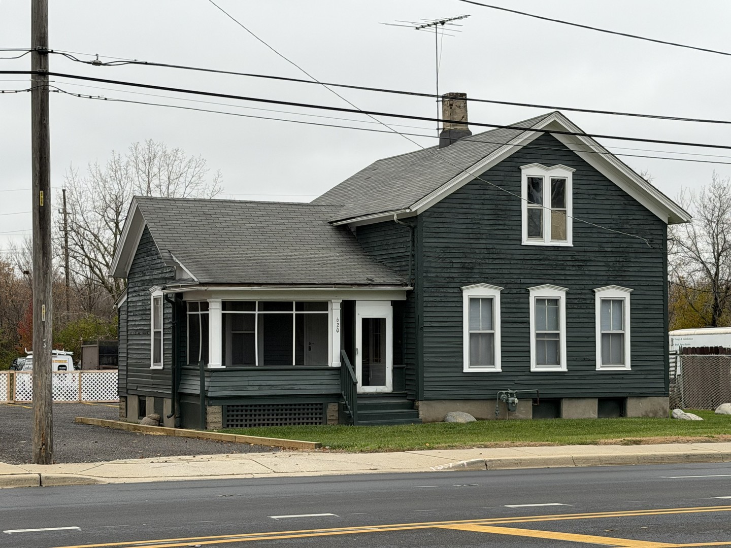 Home in Aurora, IL 60505 — photo 3