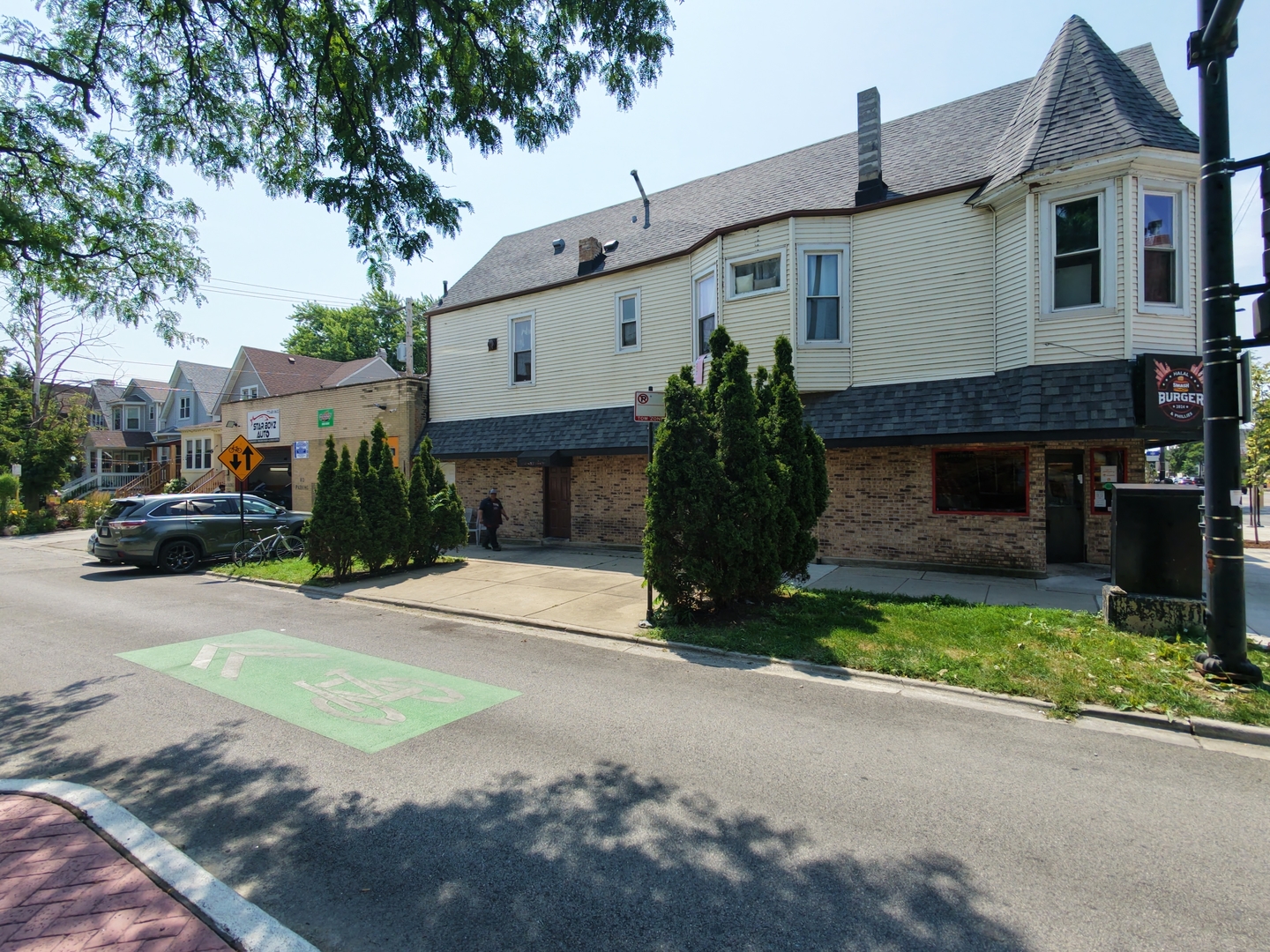 Home in Chicago, IL 60625 — photo 2