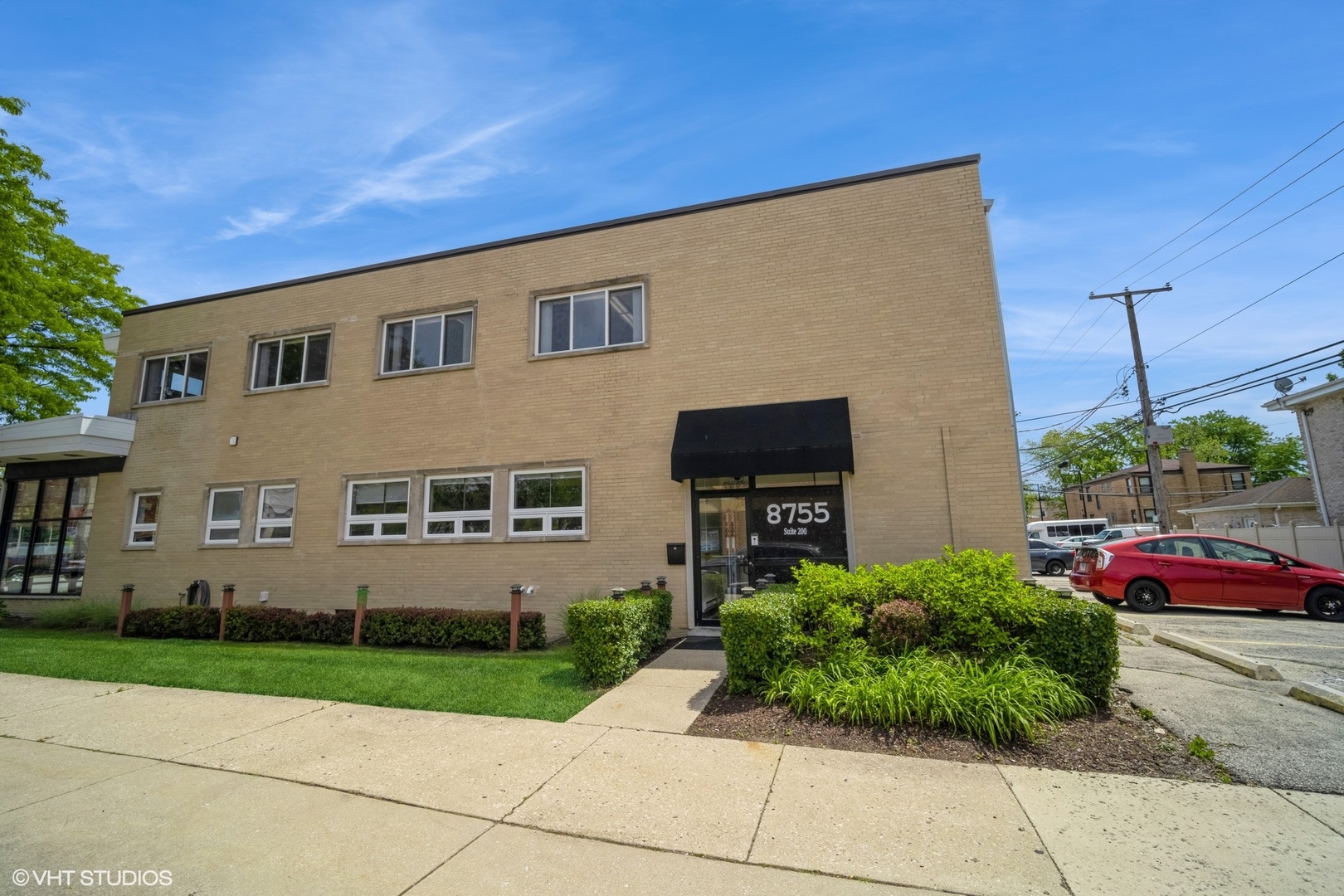 8755 Trumbull Avenue — photo