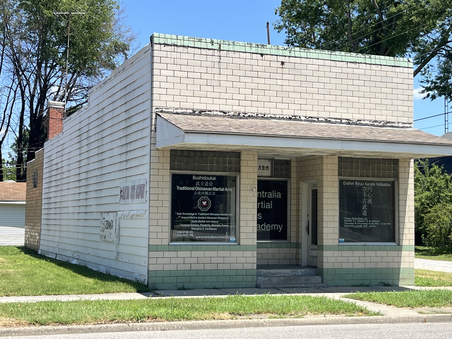 320 W Broadway Avenue — photo