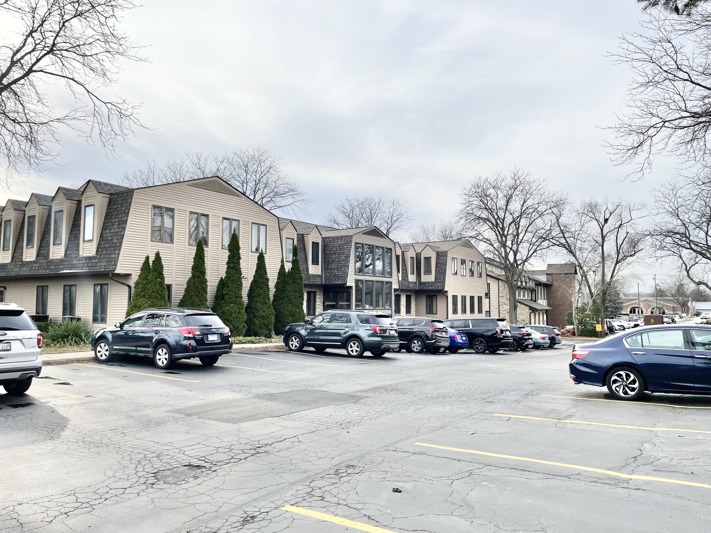 2000 Larkin Avenue 301 — photo