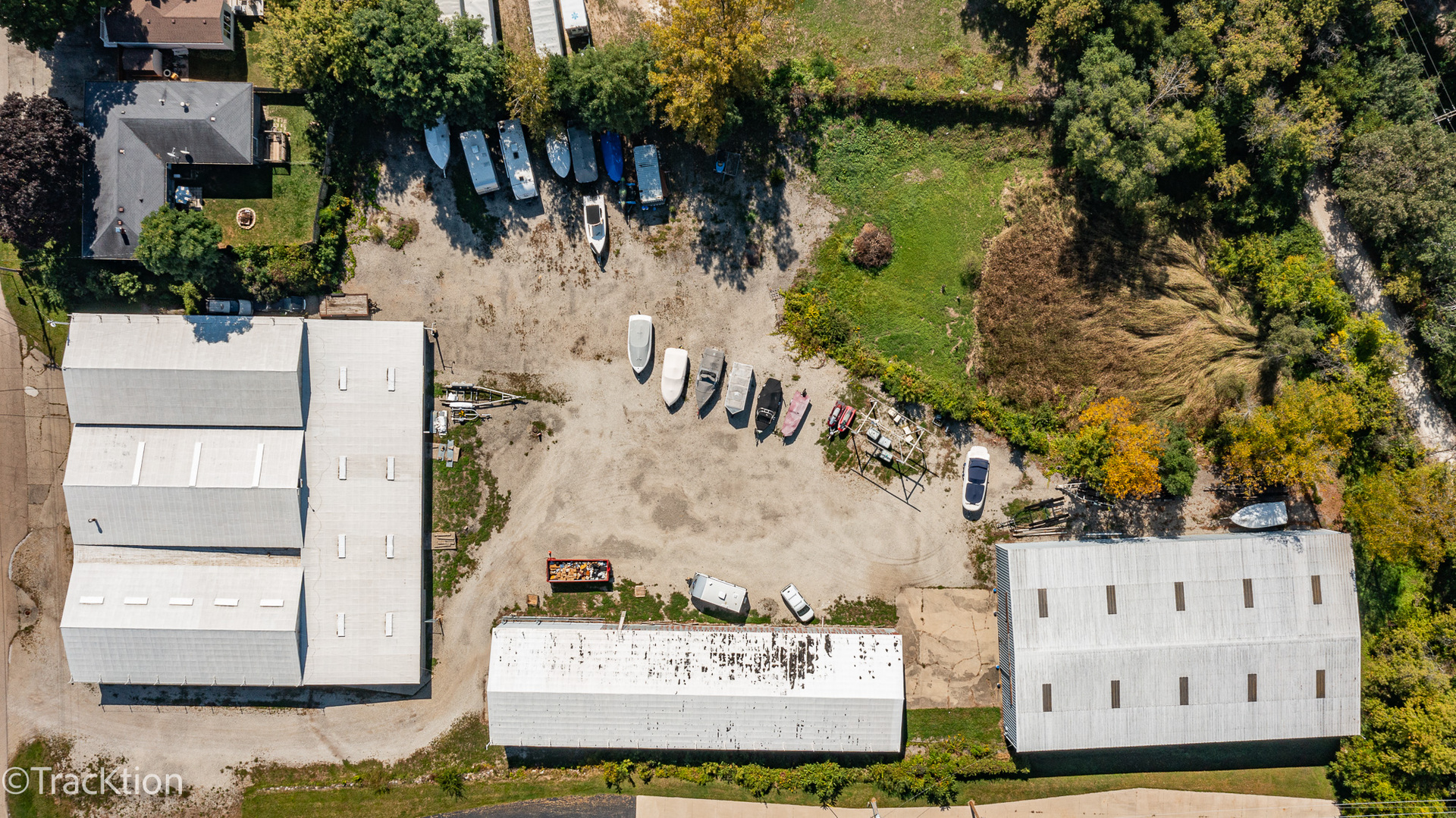 10719 Commercial Street — photo