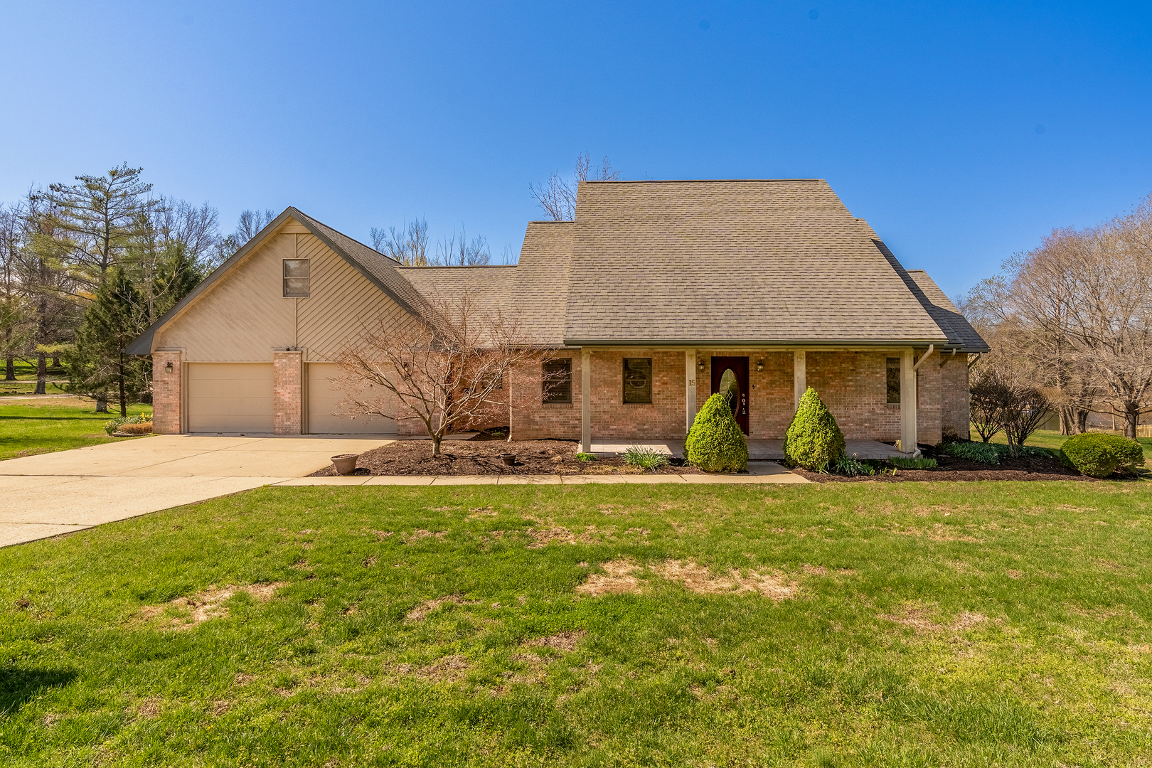 15 Lake Indian Hills Circle — photo