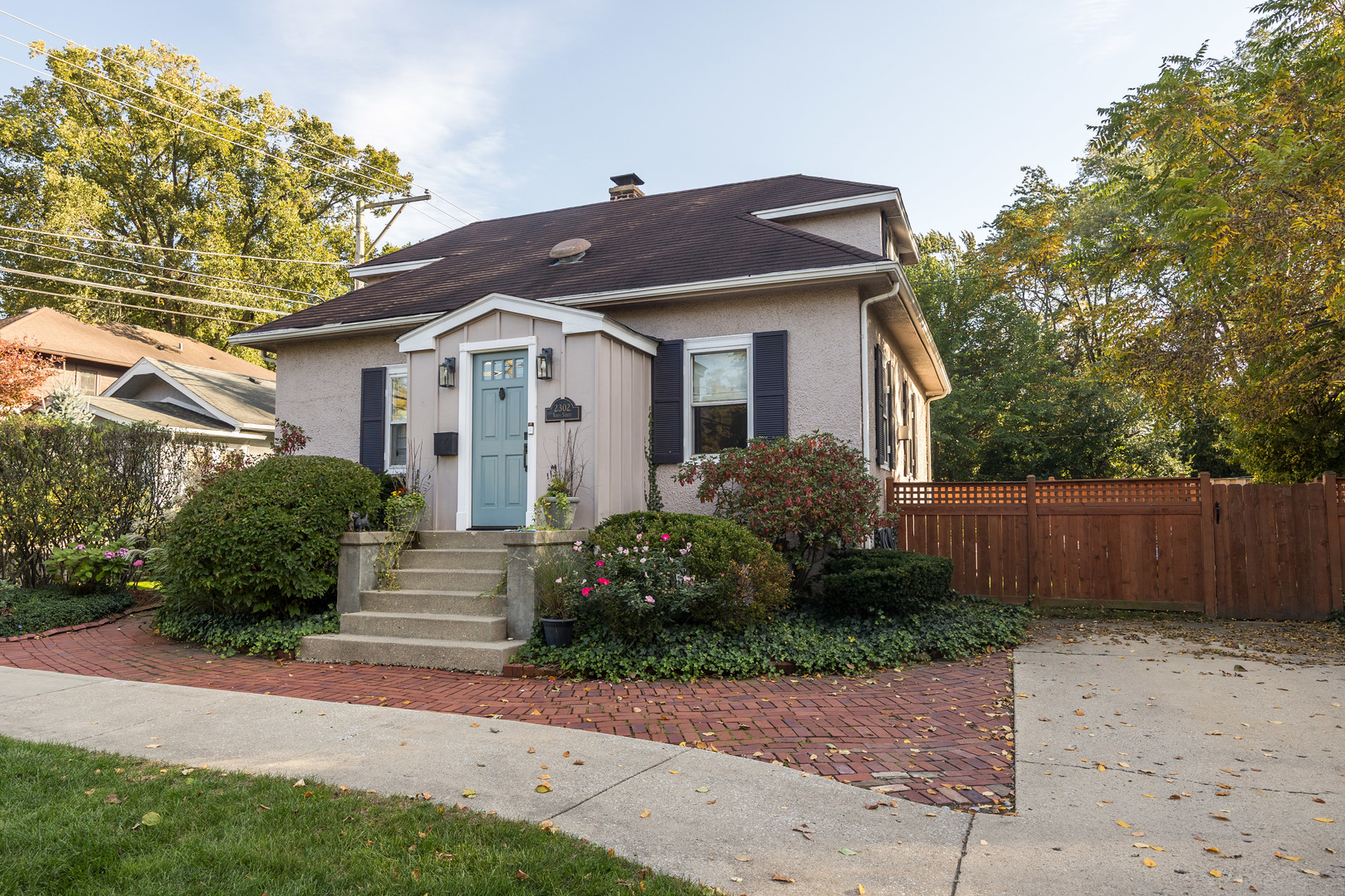 Home in Evanston, IL 60201 — photo 2