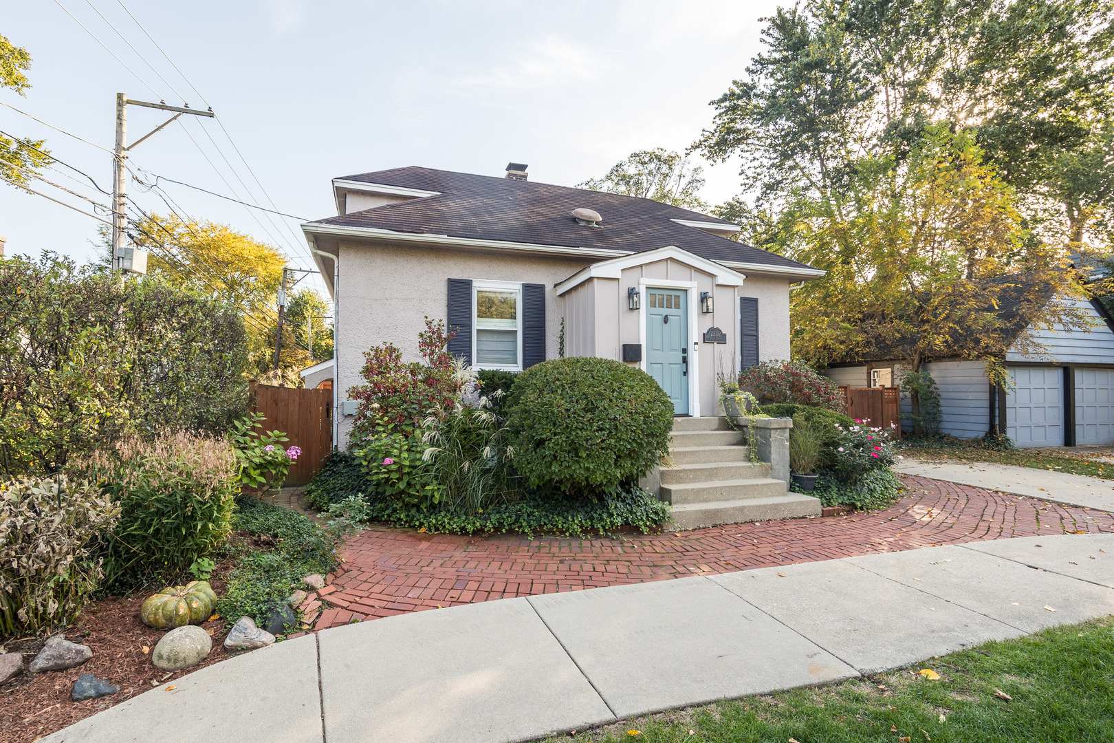Home in Evanston, IL 60201 — photo 3
