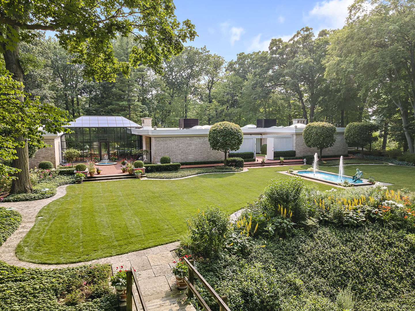 240 Shore Acres Circle — photo