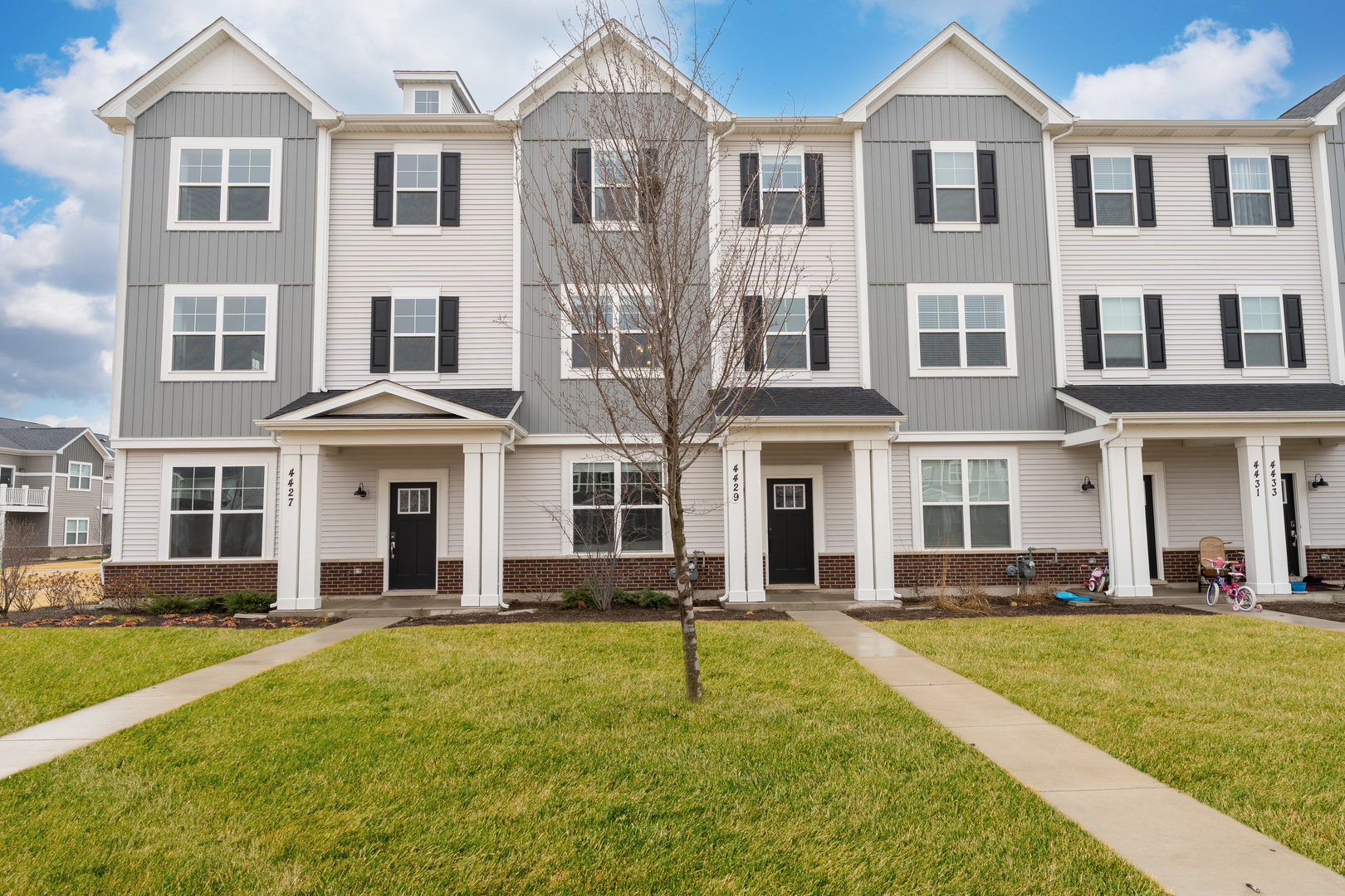4429 Chelsea Manor Circle — photo