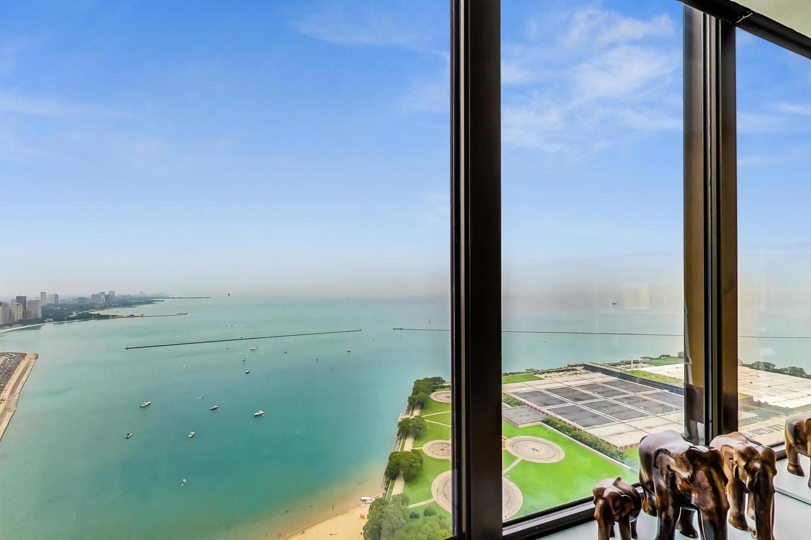 505 N Lake Shore Drive 5302 — photo