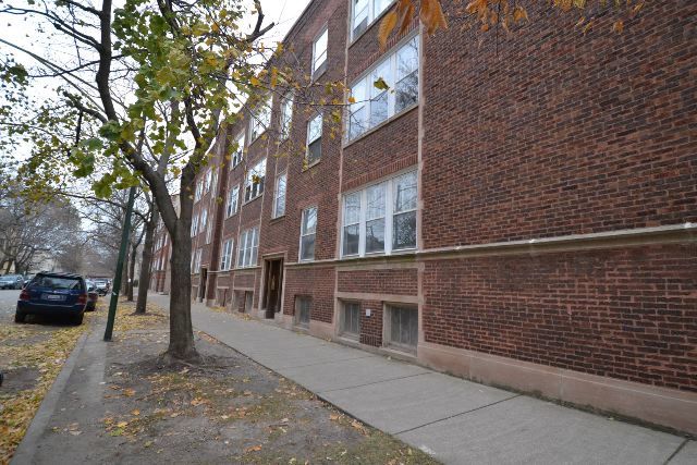 1917 W Winnemac Avenue 2 — photo