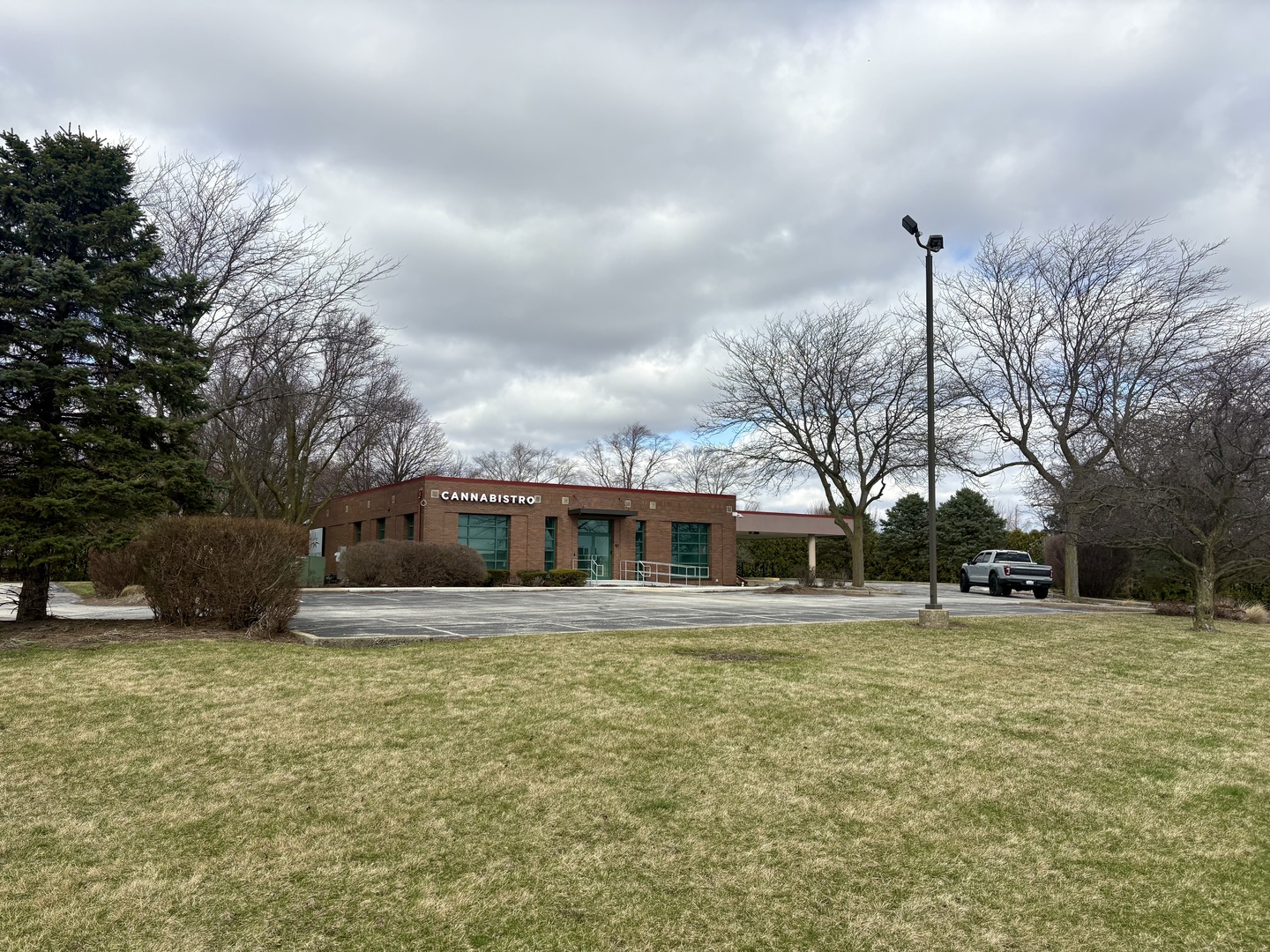 101 N Hilgert Drive — photo