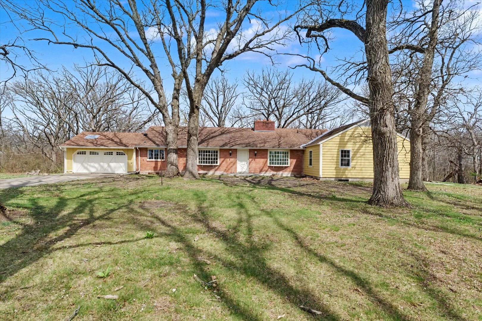 404 Oak Drive — photo