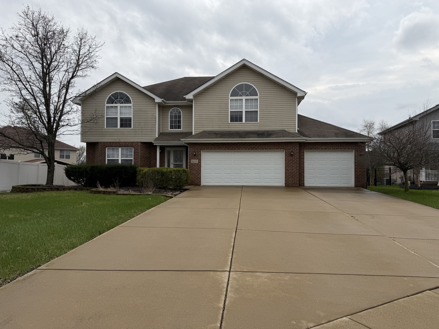 15727 Menominee Court — photo