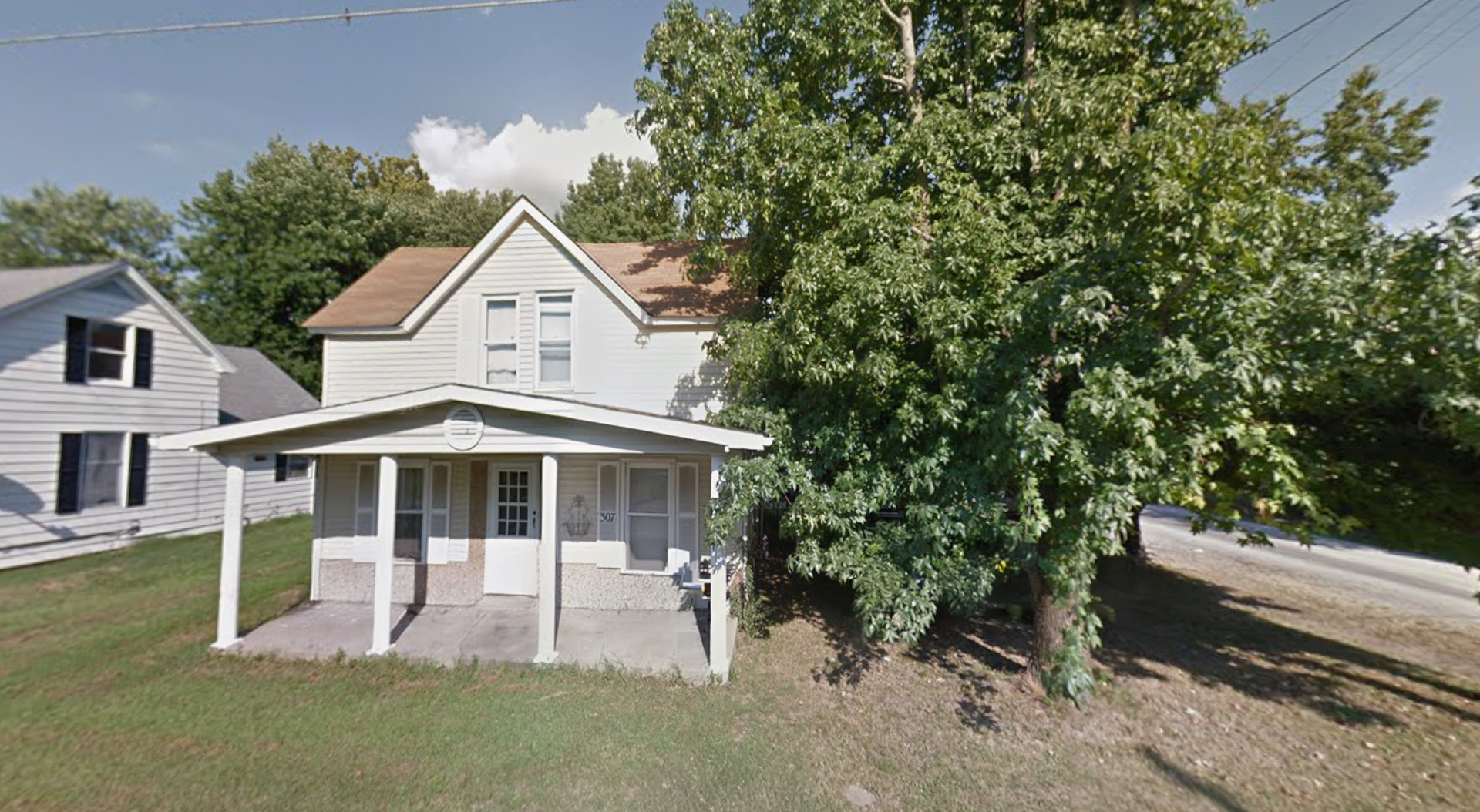 307 Broadway Street — photo